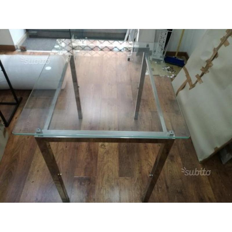 Tavolino per negozio usato con ripiano in vetro 30